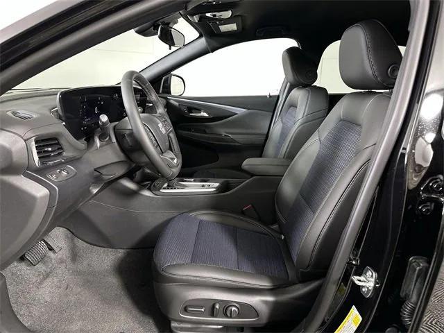 new 2025 Buick Envista car, priced at $29,433