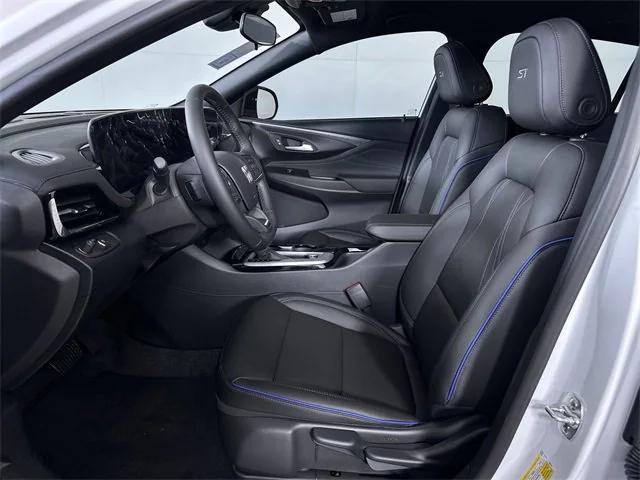 new 2025 Buick Envista car, priced at $28,651
