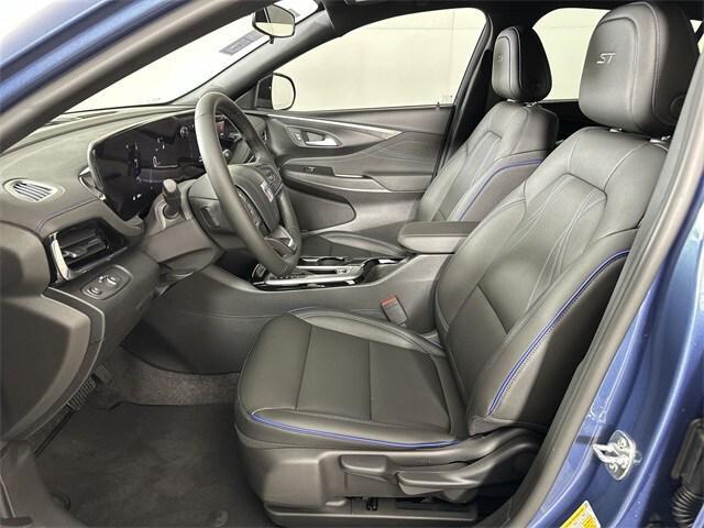 new 2025 Buick Envista car, priced at $27,239