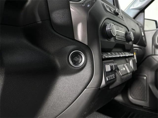 new 2025 Chevrolet Silverado 1500 car, priced at $46,204