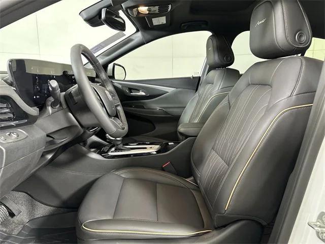 new 2025 Buick Envista car, priced at $33,721