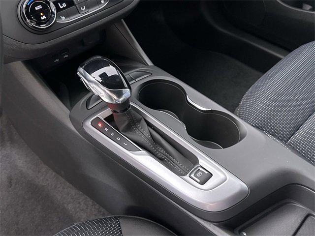 new 2025 Buick Envista car, priced at $29,533
