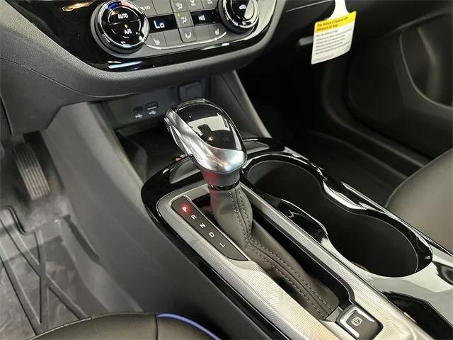new 2025 Buick Envista car, priced at $28,439