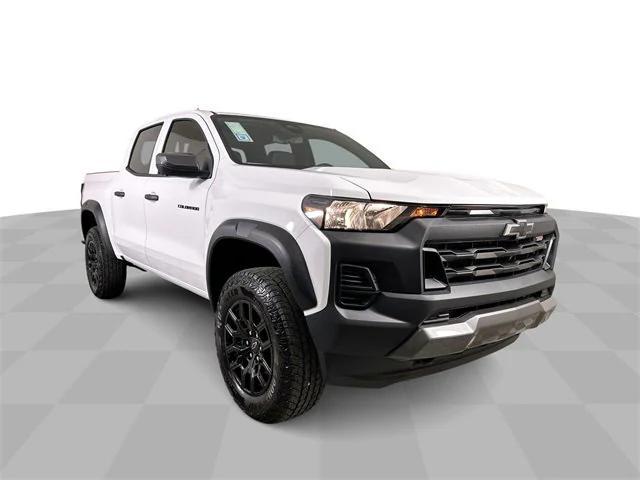 new 2025 Chevrolet Colorado car, priced at $45,554