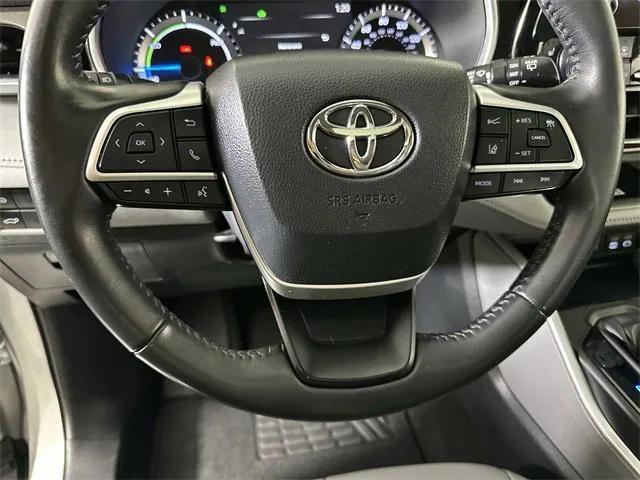 used 2023 Toyota Highlander Hybrid car, priced at $35,985