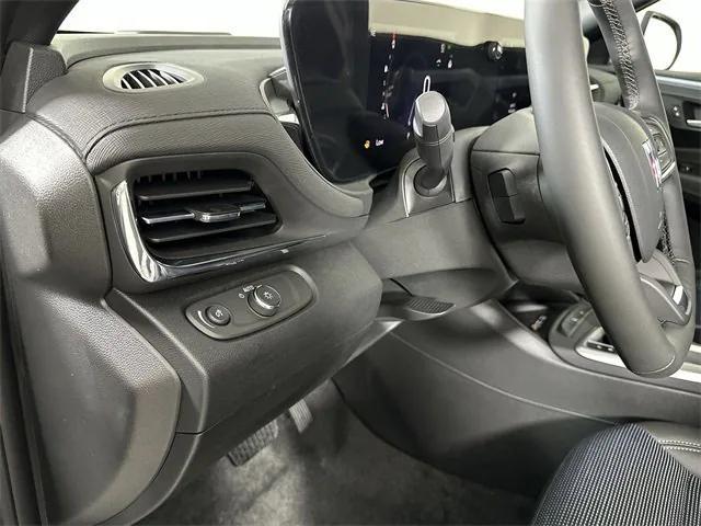new 2025 Buick Envista car, priced at $28,974