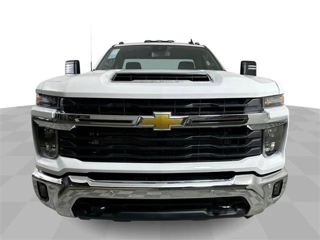 new 2025 Chevrolet Silverado 3500 car, priced at $71,215