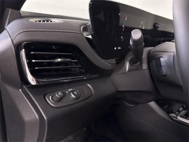 new 2025 Buick Envista car, priced at $33,465