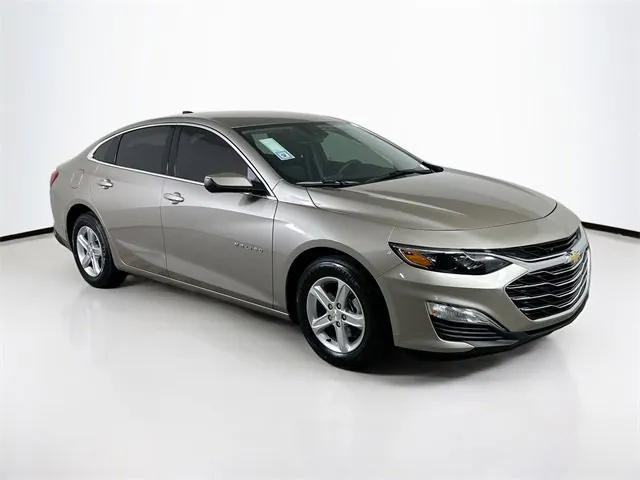 new 2025 Chevrolet Malibu car, priced at $24,360