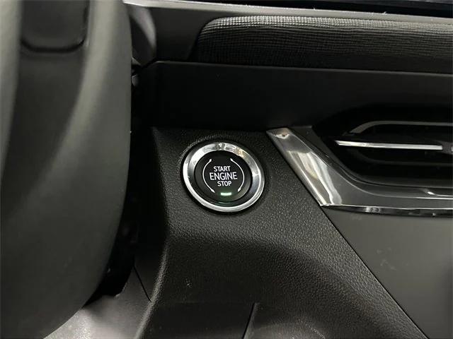 new 2025 Buick Envista car, priced at $29,433