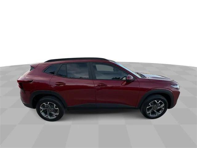 new 2025 Chevrolet Trax car, priced at $25,025