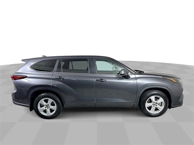 used 2023 Toyota Highlander car, priced at $32,800