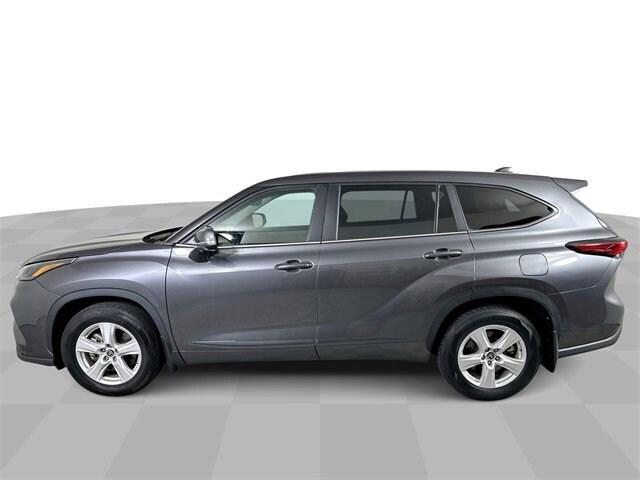 used 2023 Toyota Highlander car, priced at $32,800