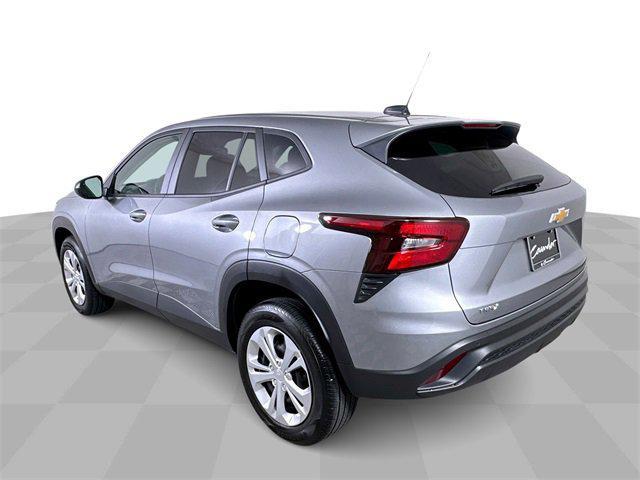 used 2025 Chevrolet Trax car, priced at $22,987