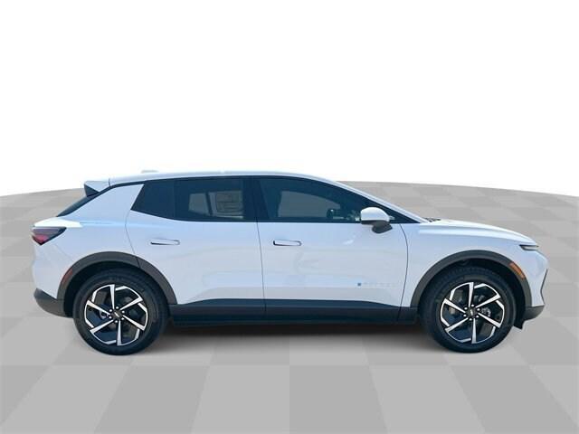 new 2025 Chevrolet Equinox EV car, priced at $38,009