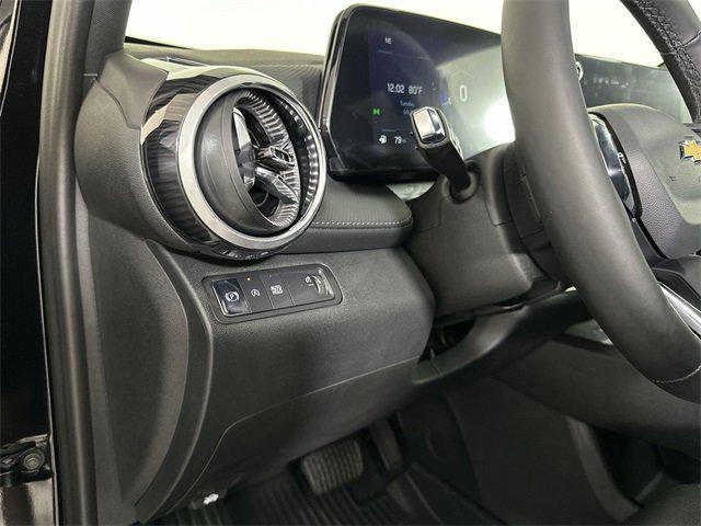 new 2026 Chevrolet Equinox car, priced at $33,010
