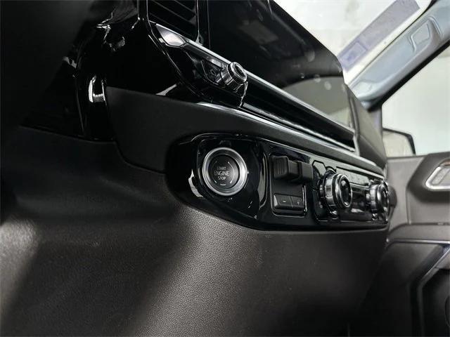 new 2025 GMC Sierra 1500 car, priced at $47,584