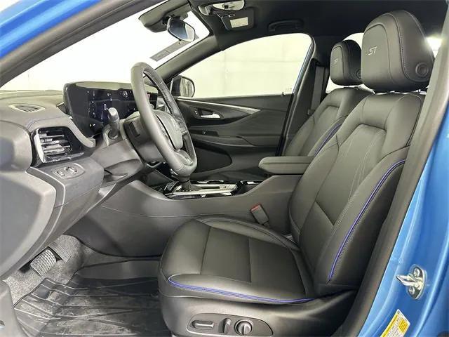 new 2025 Buick Envista car, priced at $28,934