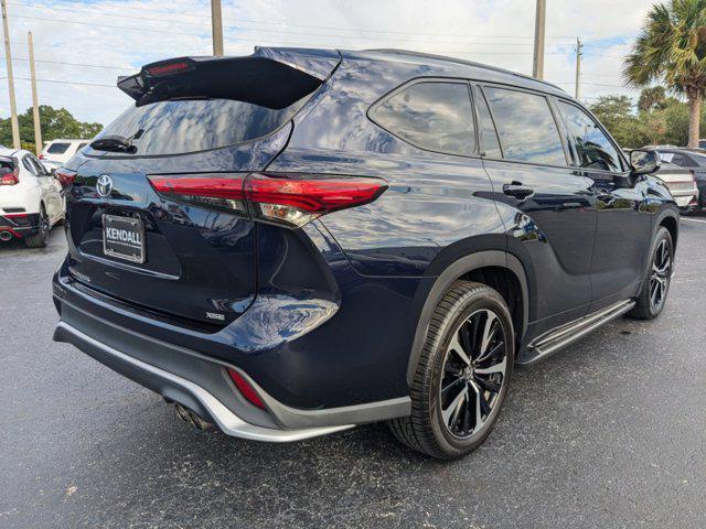 used 2021 Toyota Highlander car, priced at $33,997