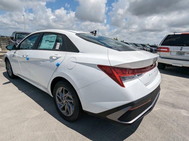 new 2024 Hyundai Elantra HEV car, priced at $28,430