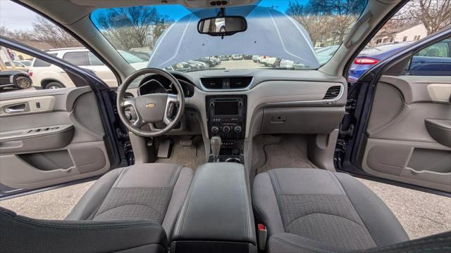 used 2014 Chevrolet Traverse car, priced at $7,498