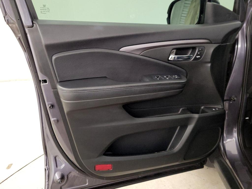 used 2022 Honda Pilot car, priced at $30,998
