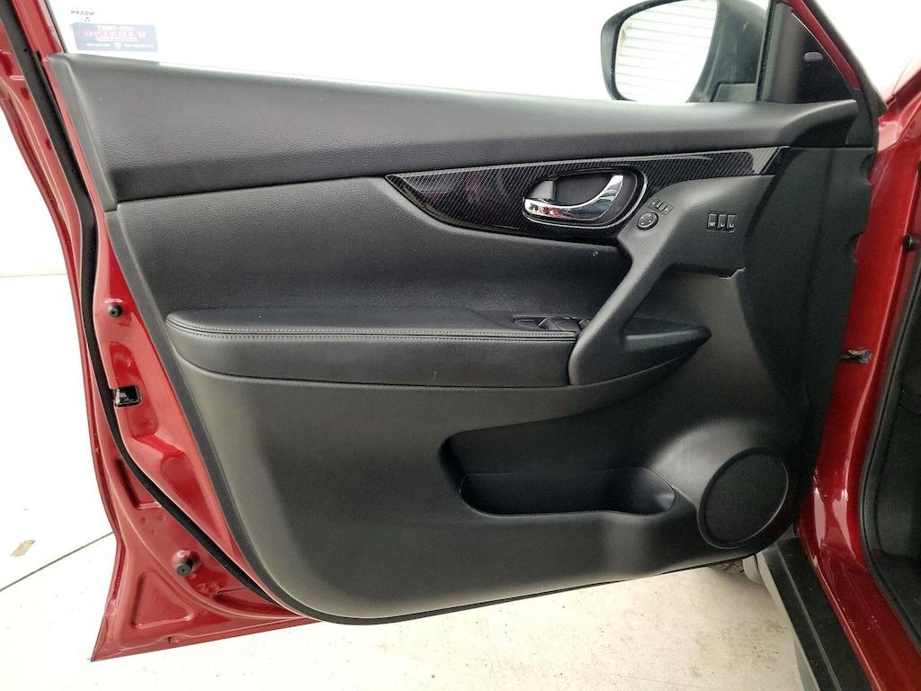 used 2020 Nissan Rogue car, priced at $23,998