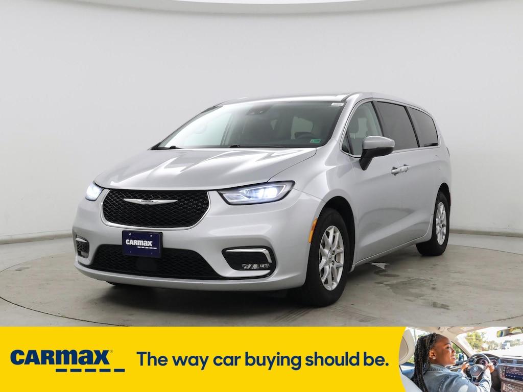 used 2023 Chrysler Pacifica car, priced at $25,998