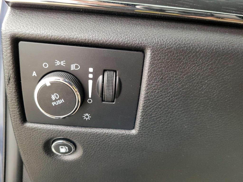 used 2021 Jeep Grand Cherokee car, priced at $36,998