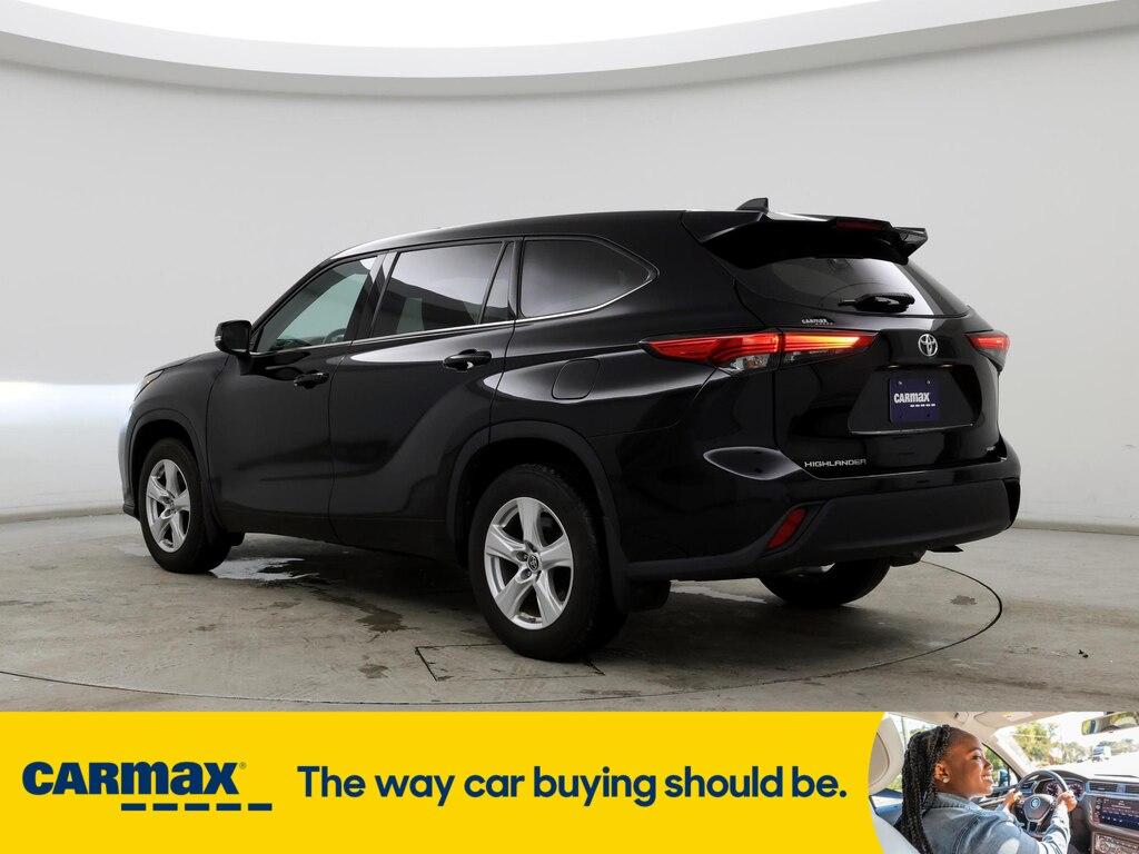 used 2022 Toyota Highlander car, priced at $30,998