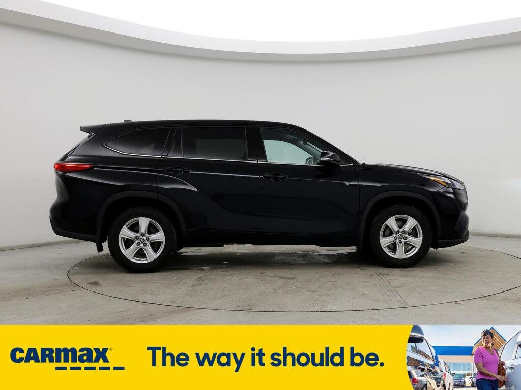 used 2022 Toyota Highlander car, priced at $30,998