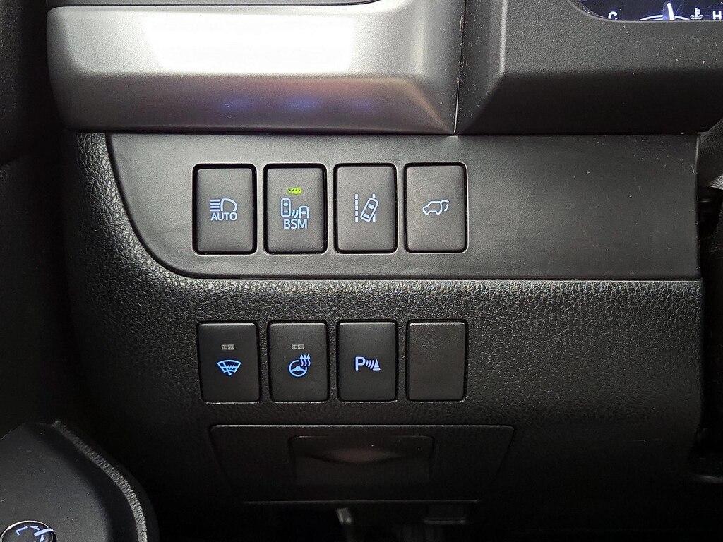 used 2015 Toyota Highlander car, priced at $24,998