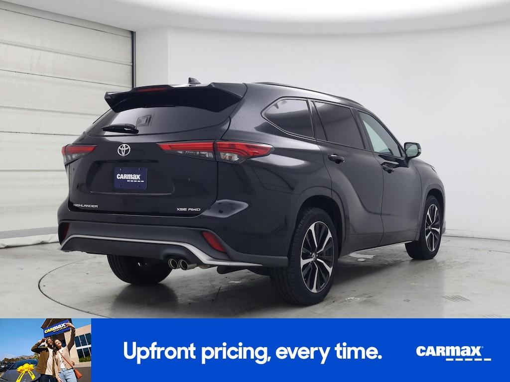 used 2022 Toyota Highlander car, priced at $40,998