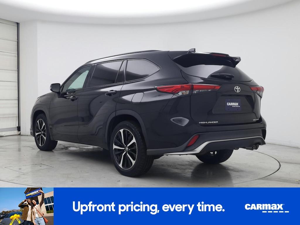 used 2022 Toyota Highlander car, priced at $40,998