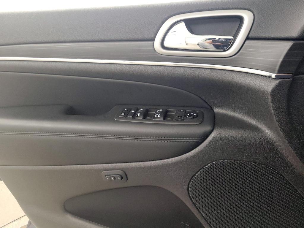 used 2021 Jeep Grand Cherokee car, priced at $30,998