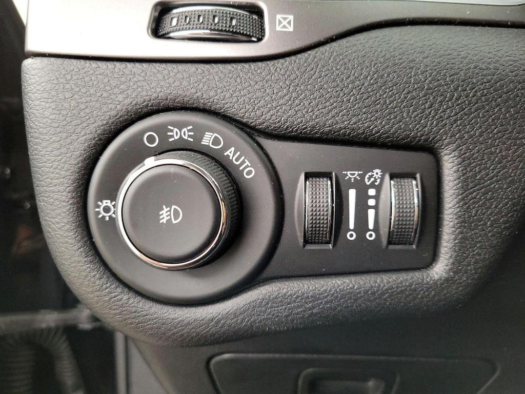 used 2020 Jeep Cherokee car, priced at $18,998