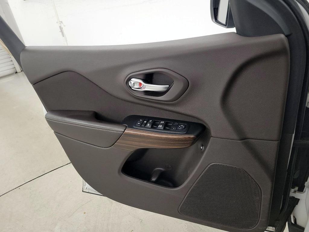 used 2014 Jeep Cherokee car, priced at $12,998