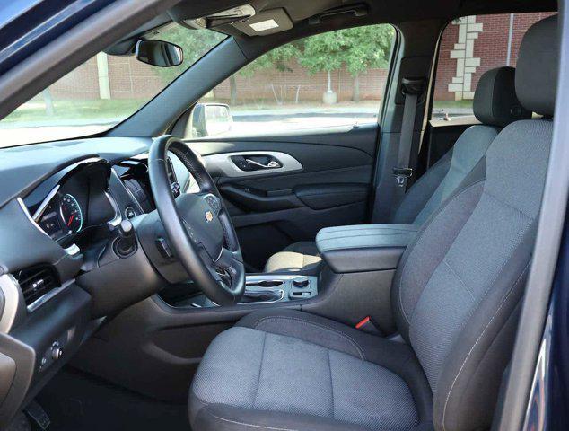 used 2023 Chevrolet Traverse car, priced at $31,900