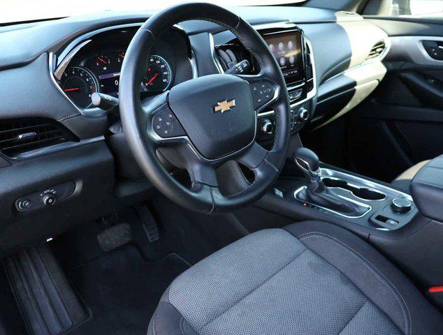 used 2023 Chevrolet Traverse car, priced at $31,900