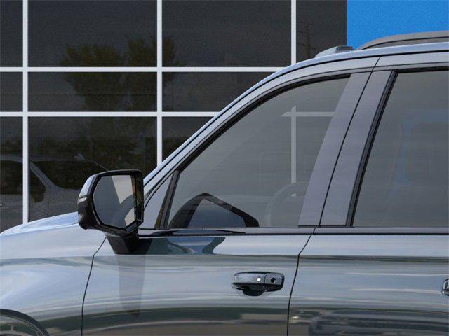 new 2025 Chevrolet Suburban car, priced at $81,360
