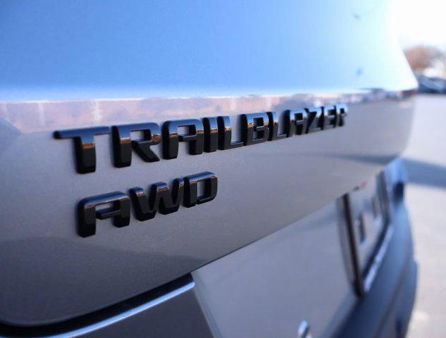 new 2025 Chevrolet TrailBlazer car, priced at $33,570