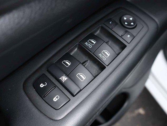 used 2022 Jeep Grand Cherokee car, priced at $27,988