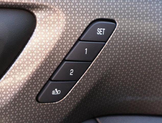 used 2023 Chevrolet Traverse car, priced at $32,988