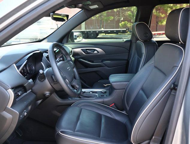 used 2023 Chevrolet Traverse car, priced at $32,988