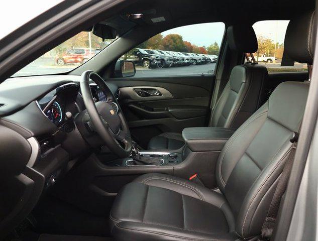 used 2023 Chevrolet Traverse car, priced at $33,900