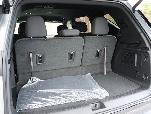 new 2025 Chevrolet Traverse car, priced at $42,545