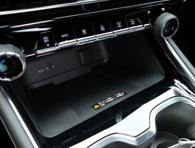 new 2025 Chevrolet Traverse car, priced at $42,545
