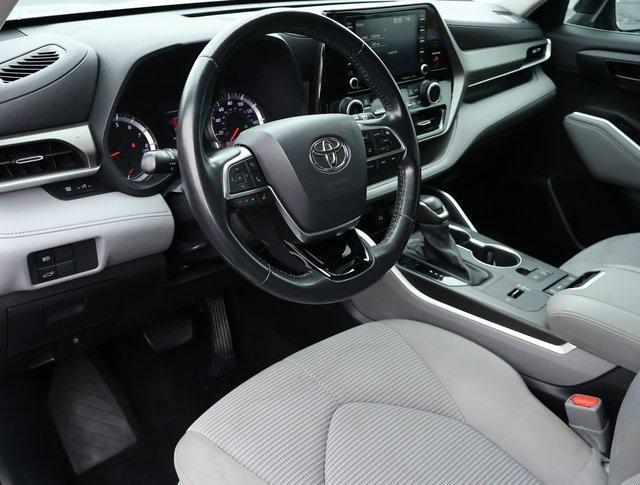 used 2021 Toyota Highlander car, priced at $25,750