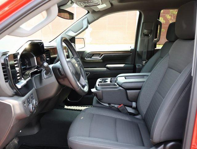 used 2024 Chevrolet Silverado 1500 car, priced at $41,900