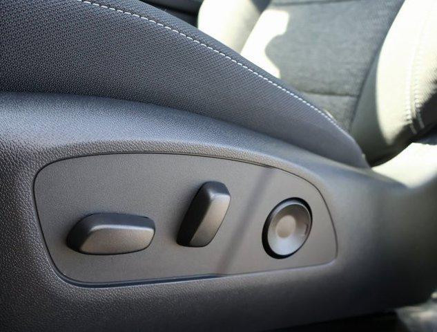 new 2025 Chevrolet Traverse car, priced at $42,560